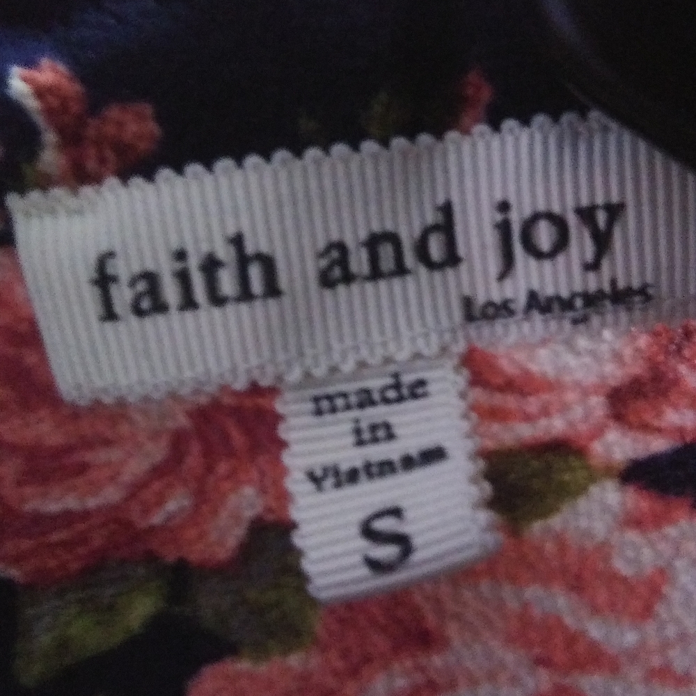 Faith and joy navy floral cold shoulder blouse - Picture 6 of 6